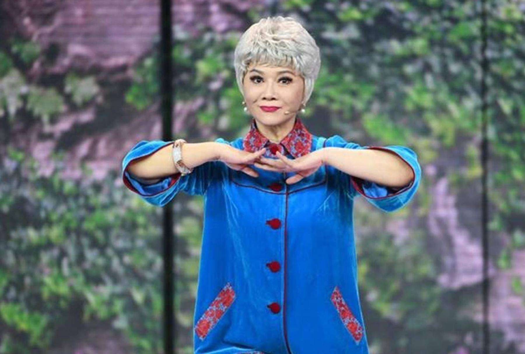 谈小品创作难点：观众口味变得比翻书还快开元棋牌app蔡明29次登春晚撰文！(图3)